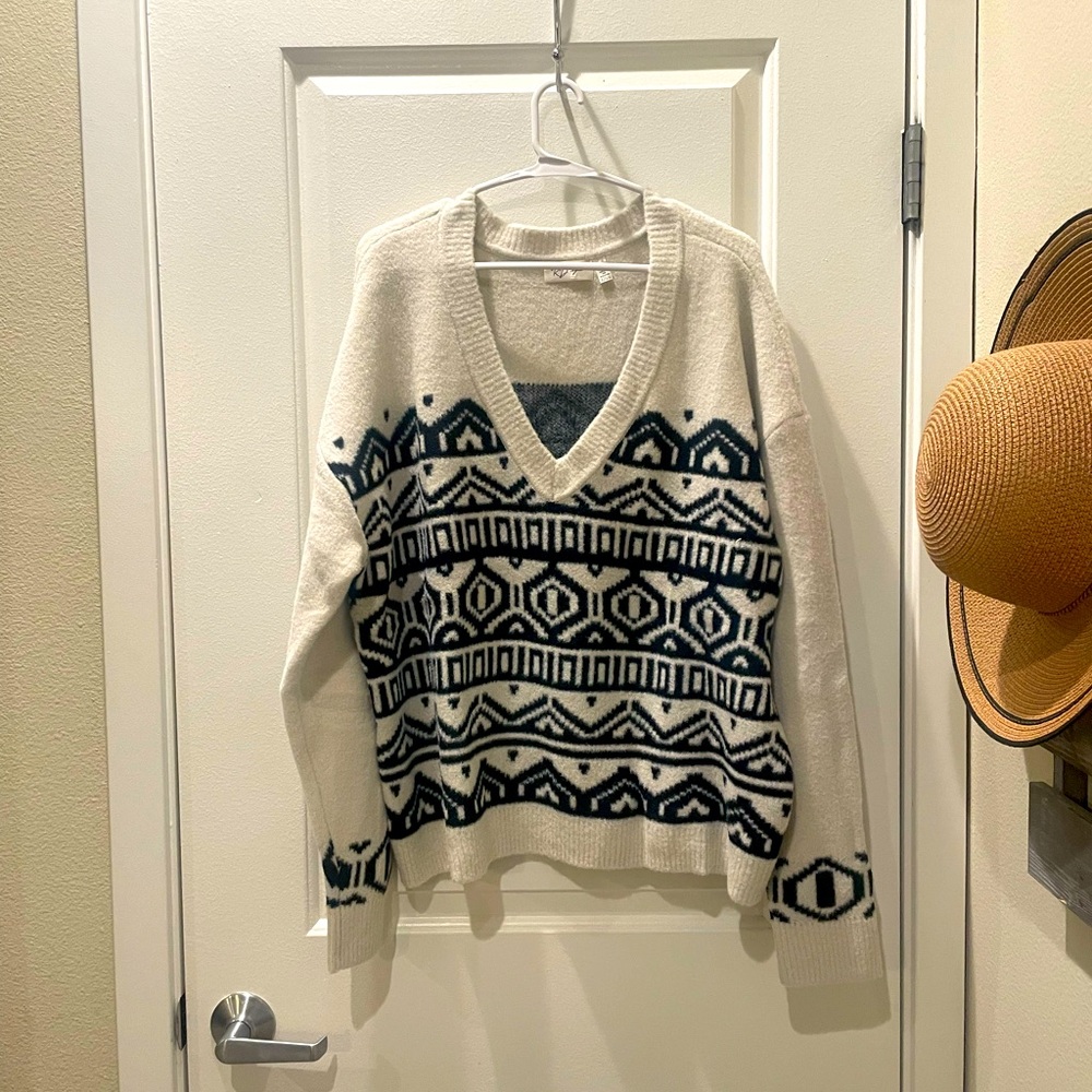 NEW…RD STYLE Aztec V Neck Sweater - Picture 2 of 4